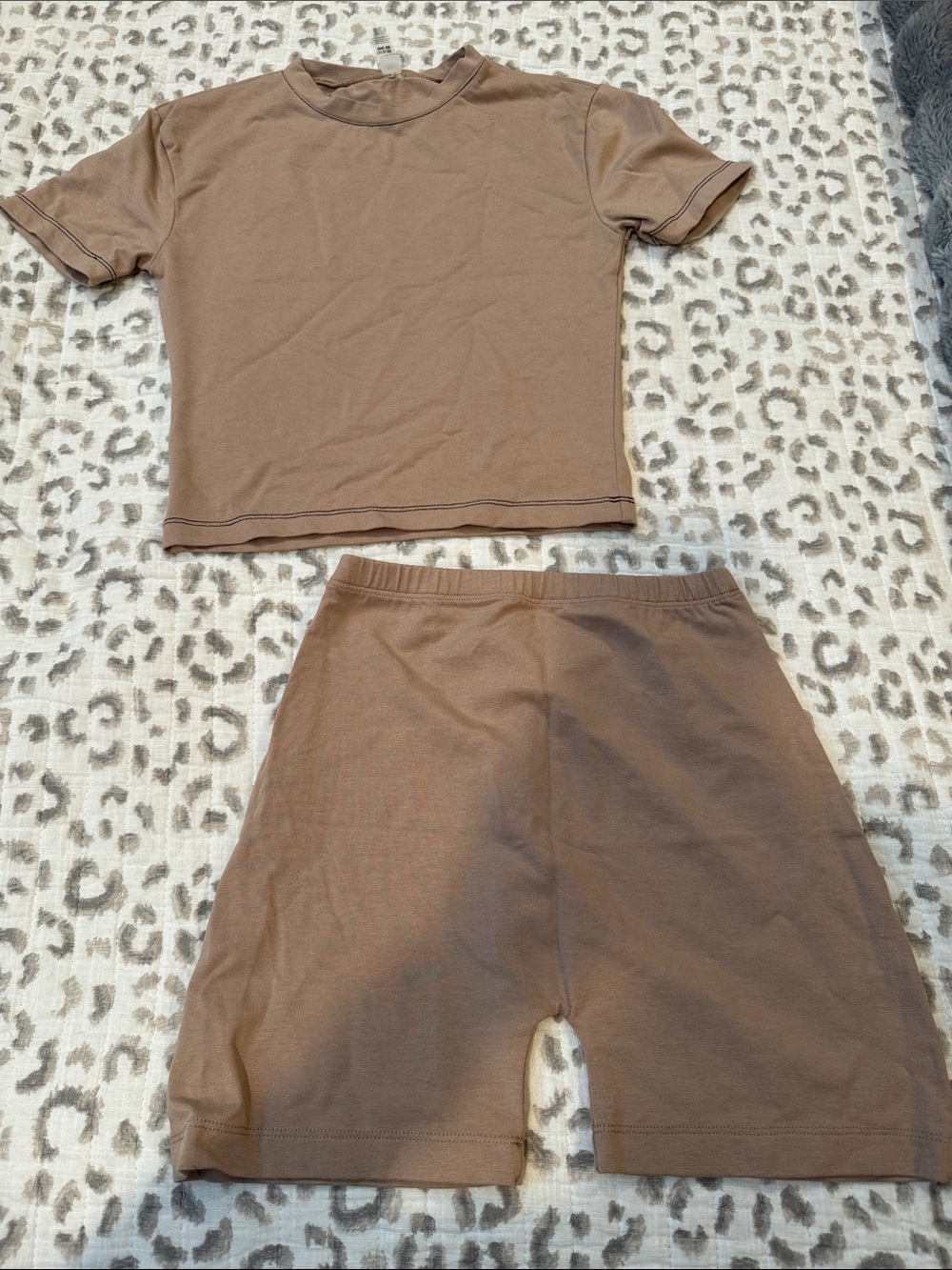 Heavy Manners light brown set never worn xs